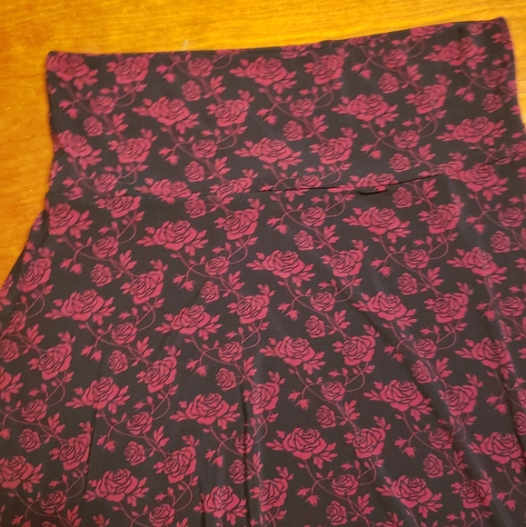 LuLaRoe Hi-low Aline Skirt - Picture 6 of 7